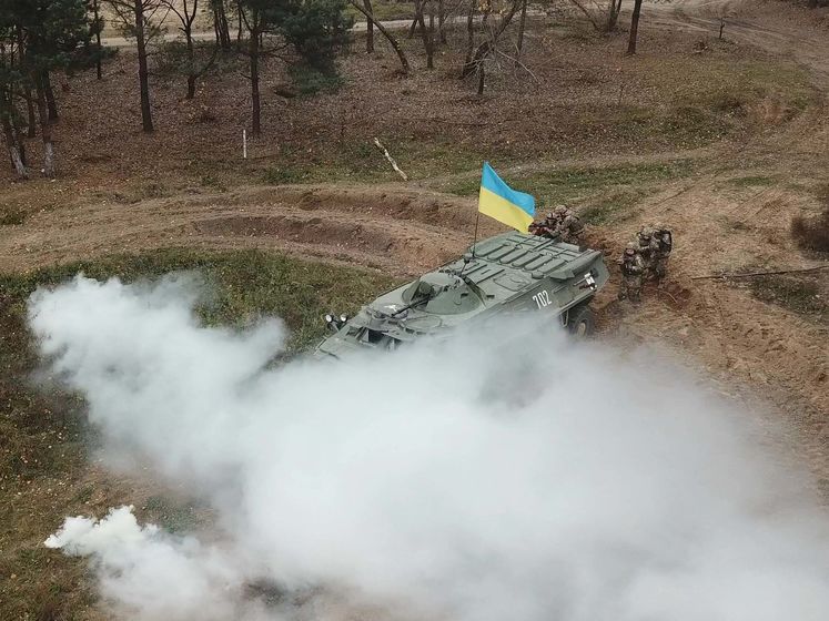 ﻿Бойовики обстріляли вантажівку ЗСУ: один український військовий загинув, трьох поранено