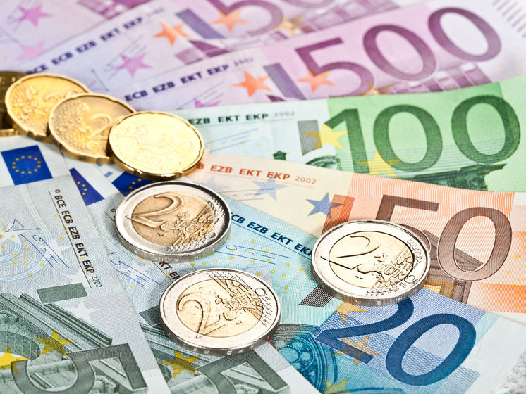 ﻿Гривня до євро подешевшала до 29,05 грн/€