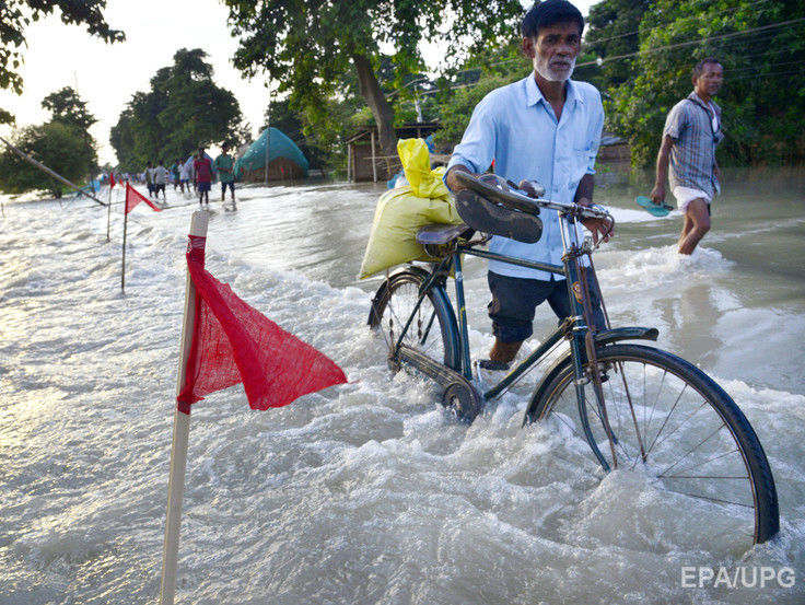 В Индии жертвами наводнений стали 204 человека