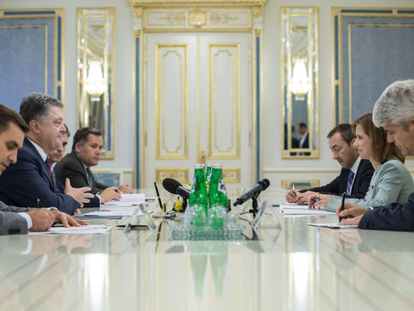 Порошенко сообщил об увеличении швейцарских инвестиций в Украину