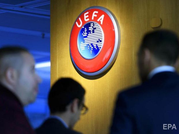 ﻿УЄФА може перенести чемпіонат Європи з футболу на грудень – ЗМІ