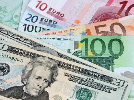 Гривна к доллару подешевела до 26,09 грн/$