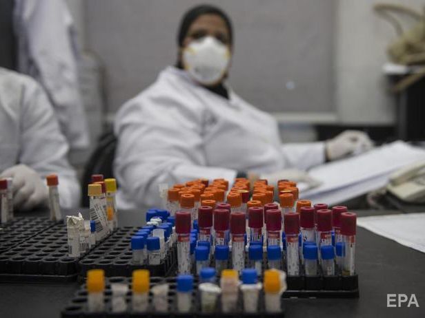 Зеленский: Первоочередно тесты на коронавирус получат военные на передовой