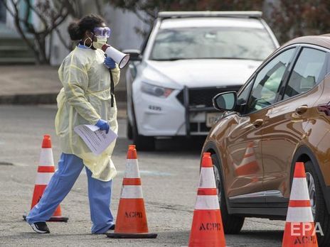 США закрывают границу с Канадой из-за коронавируса