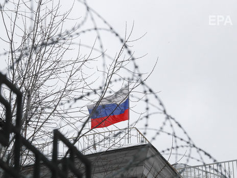 Россия хочет эвакуировать своих граждан из Украины. В посольстве заявили, что желающие уже есть