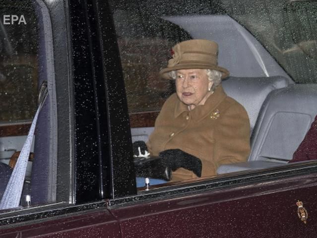 ﻿Коронавірус SARS-CoV-2. Королева Великобританії Єлизавета II та її чоловік покинули Лондон