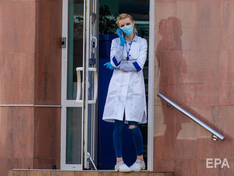 Маска не помогает, но ее нужно носить – главный санврач Украины