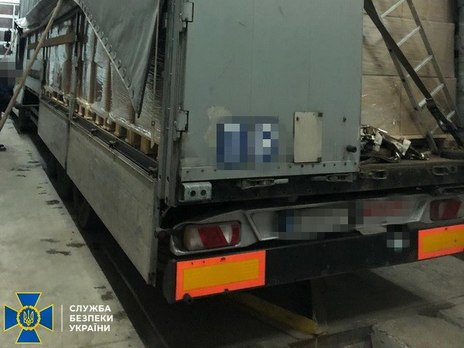 СБУ предупредила вывоз из Украины 40 тыс. медицинских халатов