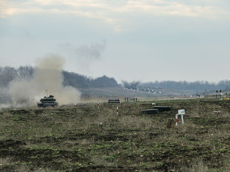 На Донбассе боевики запустили ракету в авто с украинскими военными, два человека пострадали &ndash; штаб ООС