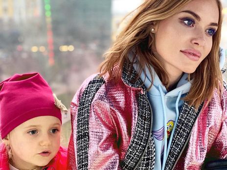 Каминская с дочерью сами сделали игрушку слайм