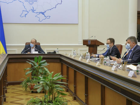 Кабмин продлил карантин и ввел режим чрезвычайной ситуации по всей Украине до 24 апреля