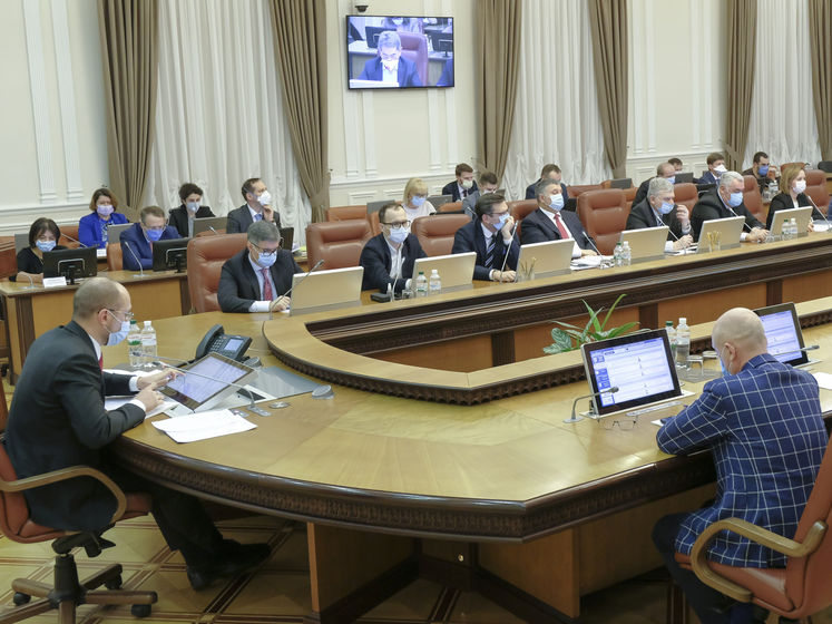 ﻿Кабмін пообіцяв субсидії українцям, які втратили роботу через карантин
