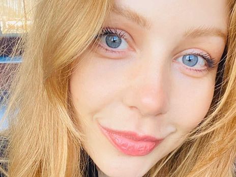 Тина Кароль показала растяжку