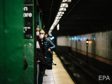 В США зафиксировано рекордное количество летальных случаев от COVID-19 за день