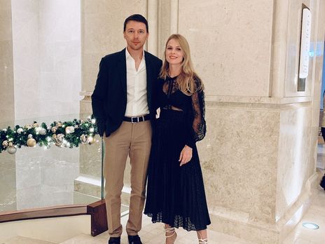 Фреймут показала фото у мужа на руках и рассказала о карантине