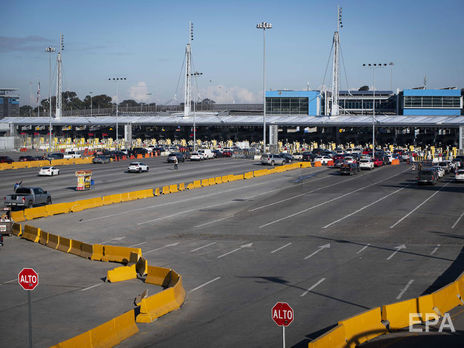 Движение через границу США и Мексики ограничено из-за пандемии