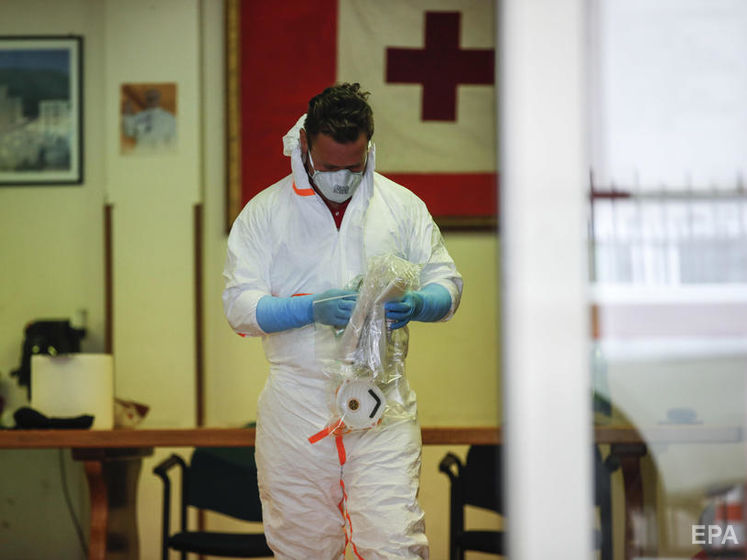 В Италии за сутки от коронавируса умерли почти 1 тыс. человек. Это абсолютный максимум за время эпидемии
