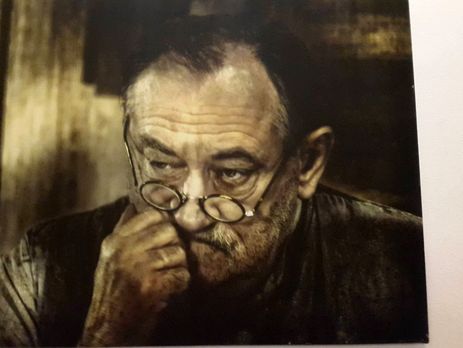 В Киеве открылась выставка неизвестных портретов Богдана Ступки. Фоторепортаж