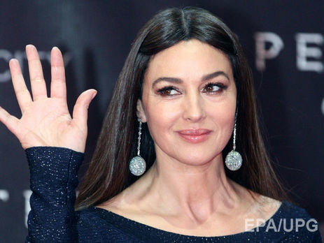 Белуччи снялась обнаженной для Paris Match