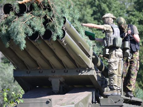 Украинские артиллеристы в зоне АТО тренировались управлять реактивными системами залпового огня. Фоторепортаж