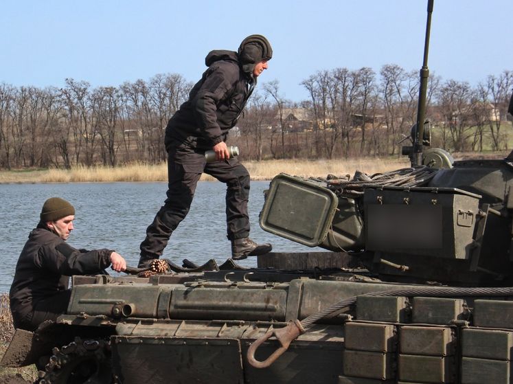 Боевики на Донбассе 12 раз открывали огонь по украинским военным