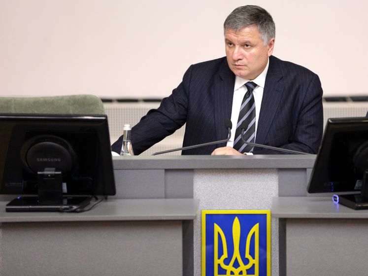 Режим пропуска для украинцев, которые еще возвращаются из-за границы, стал жестче – Аваков
