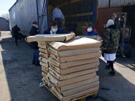 Бизнесмен Буткевич закупает в больницы Житомирской области кровати, оборудование и защиту для медиков