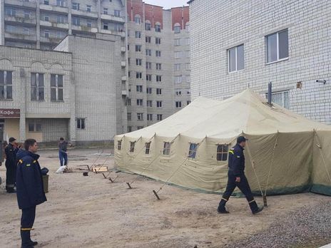 В украинских больницах появились пункты медицинского сортирования больных коронавирусом