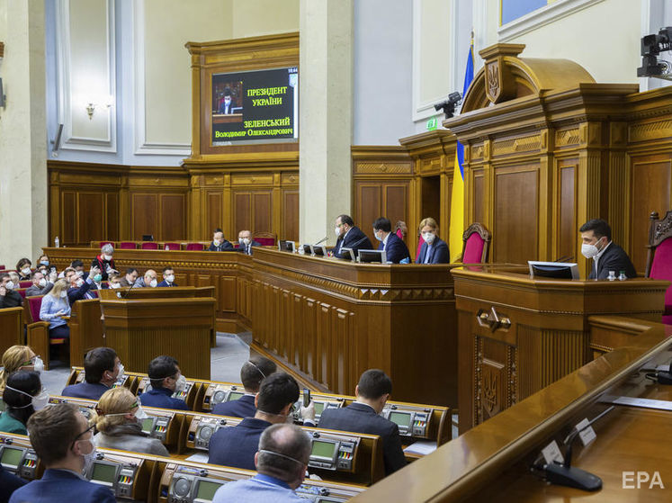 Парламент Украины открыл рынок земли. Как голосовали фракции
