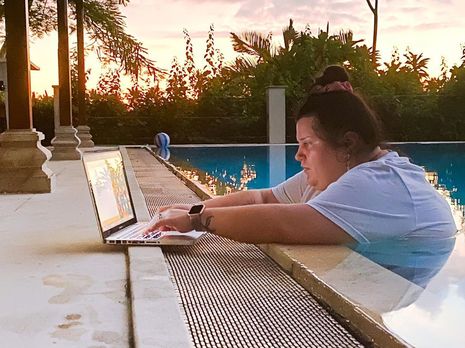 ﻿alyona alyona поділилася дитячими знімками