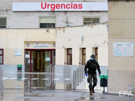 Испания занимает третье место в мире после США и Италии по количеству инфицированных коронавирусом