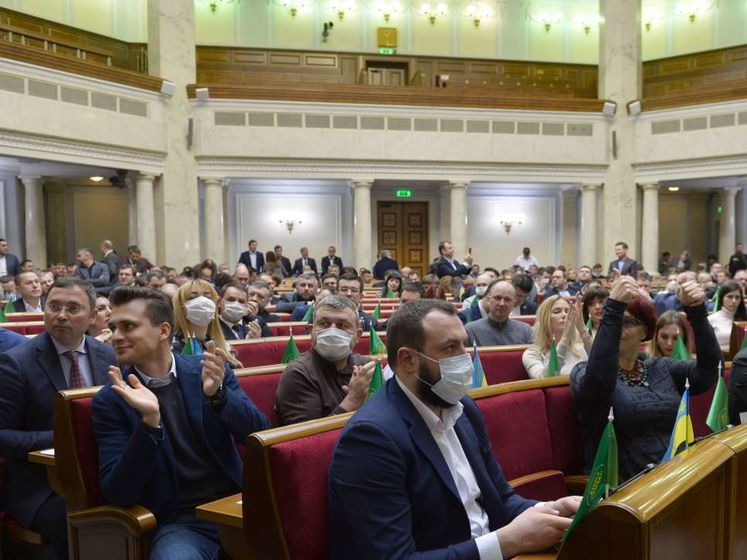 Рада может рассмотреть законопроект о запрете возврата "ПриватБанка" Коломойскому во втором чтении на следующей неделе