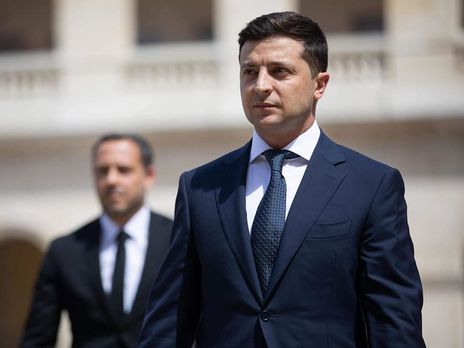 Зеленский: Гражданам, ломающим двери аэропорта, скажу: государство не позволит вам быть эгоистами