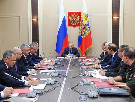 Путин заявил о продолжении масштабного технического переоснащения армии и флота РФ