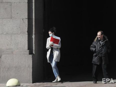 В Киеве начали работать мобильные бригады, которые делают тесты на COVID-19 дома