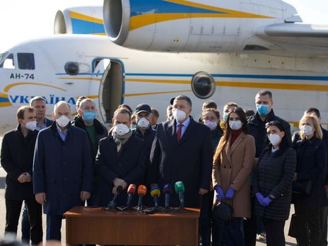 Борьба с коронавирусом. В Италию отправляются 20 украинских медиков-добровольцев