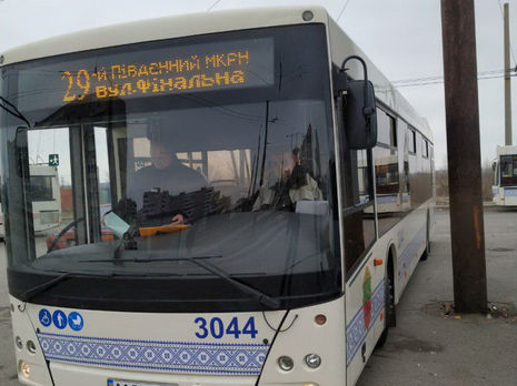 Мэр Запорожья отказался выполнять распоряжение Минздрава о запрете городских автобусов