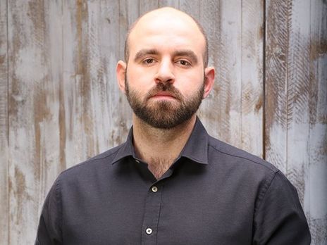 Война и эпидемия включают режим причинно-следственных связей. Заставляют каждого платить за свои иллюзии. Спустя шесть лет все повторяется