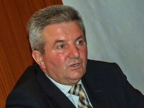 Федорюк занимал пост президента "Буковины" в 1993 1998 и 2007 2010 годах