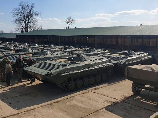 "Укрспецэкспорт" доставил в Украину 37 боевых машин пехоты