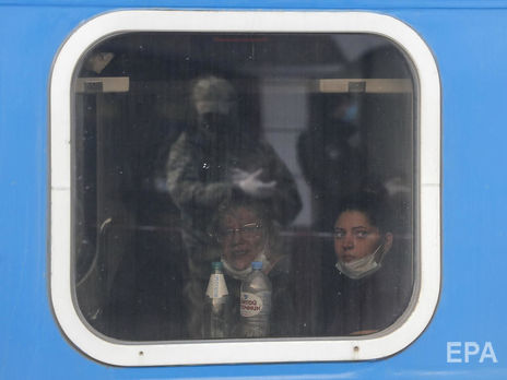 За границей от коронавируса лечится 174 украинца, пятеро скончались – МИД