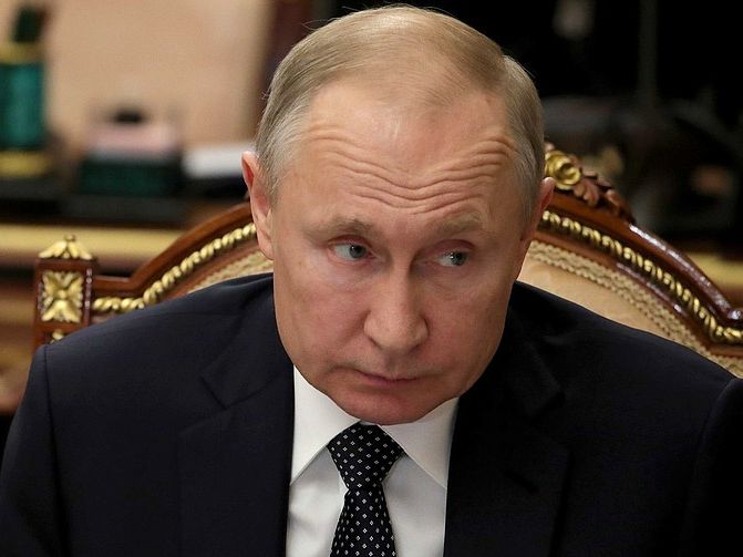 ﻿Кремль повідомив, що 6 квітня Путін зустрівся із членами уряду. Найімовірніше, зустріч відбулася майже місяць тому