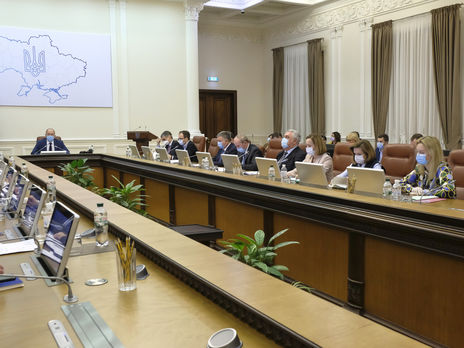 Кабмин Украины предложил в 18 раз повысить штрафы за сжигание листьев и травы