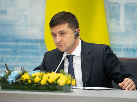 Зеленский призвал парламент ввести уголовную ответственность за сжигание травы