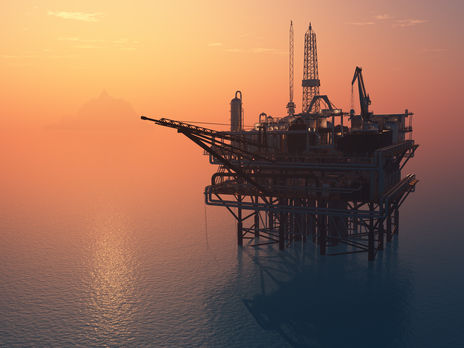 ﻿Найбільші виробники домовилися про скорочення світового видобутку нафти