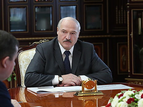 ﻿Лукашенко: У нас жодна людина не померла від коронавірусу. Вони померли від букета хронічних хвороб
