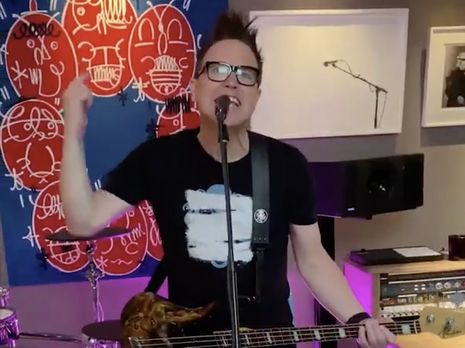 Happy Days. Вышел клип о карантине группы Blink-182. Видео