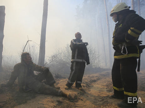 Зеленский о пожарах в Чернобыле: Никто не будет скрывать правду, как в 86-м. Радиационный фон в пределах нормы