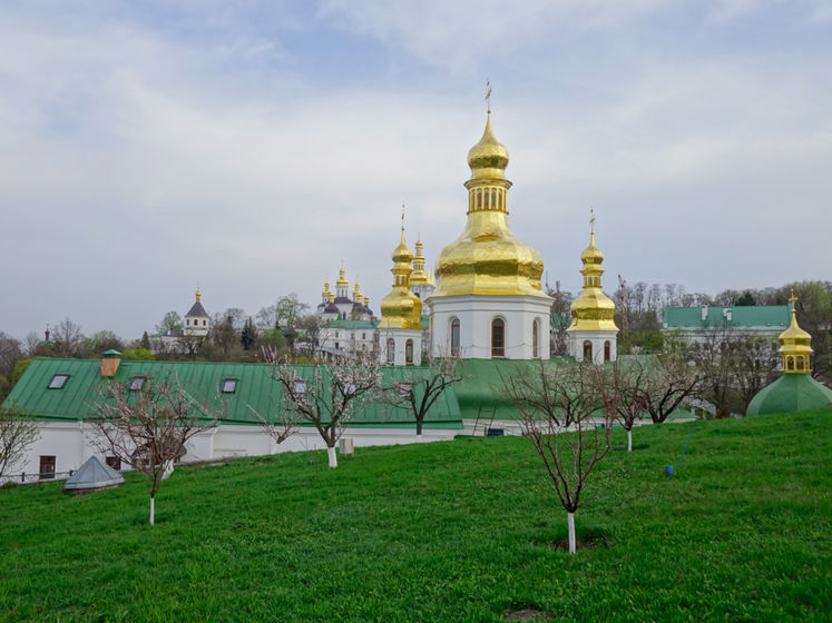 Новых больных COVID-19 выявили за сутки в Киево-Печерской лавре и Ионинском монастыре Киева