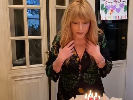 ﻿Діти Пугачової довели співачку до сліз